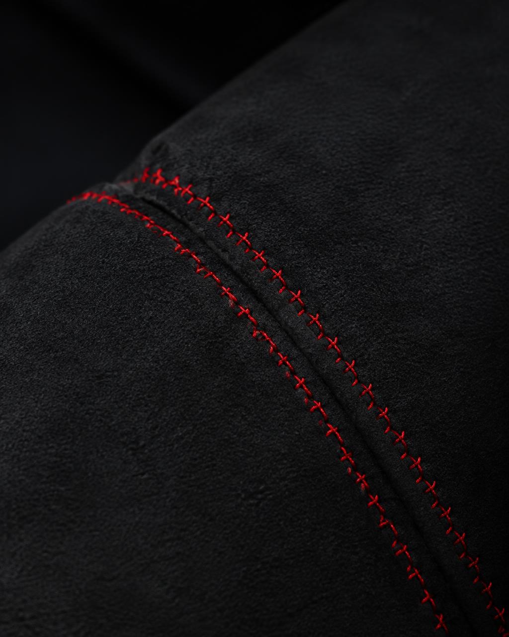 Alcantara — detal kierownicy